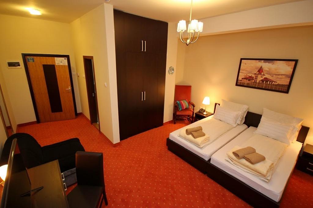 Vila Palic Hotel Esterno foto